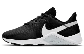 Legend Essential Nike