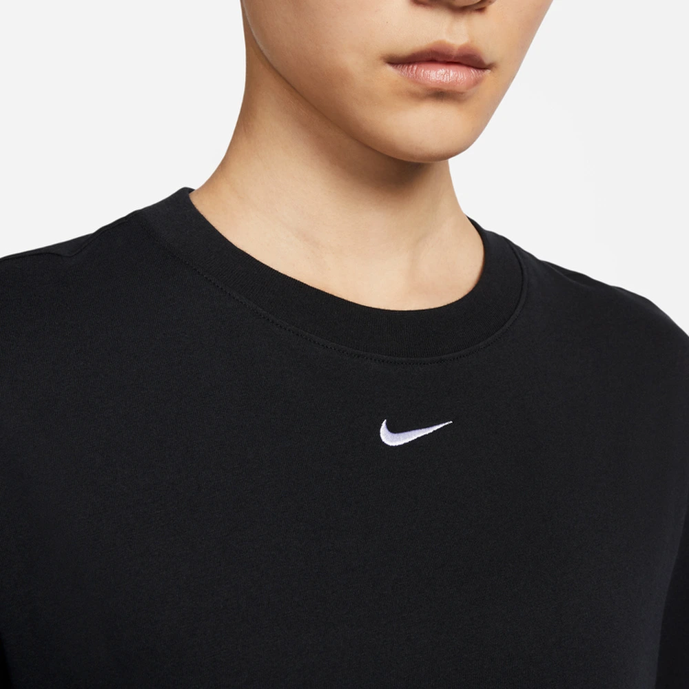 Платье-футболка Nike Sportswear Essential свободного кроя с логотипом черное, Цвет: черный, Размер: XS | Китай.рф