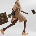 FENDI Fendigraphy: Миниатюрная сумка-месяц коричневого цвета, Упаковка: Базовая комплектация (сумка + пыльник) | Китай.рф