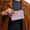 Маленький кошелек COACH Corner ZipWristlet из лаковой кожи, Упаковка: Серебристый с светло-фиолетовым | Китай.рф