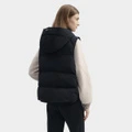Безрукавка FILA утепленная с капюшоном женская черная, Размер: 160/80A/S, Цвет: Настоящий черный | Китай.рф