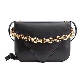 Bottega Veneta Сумка-конверт Черная с Золотой Цепью | Китай.рф