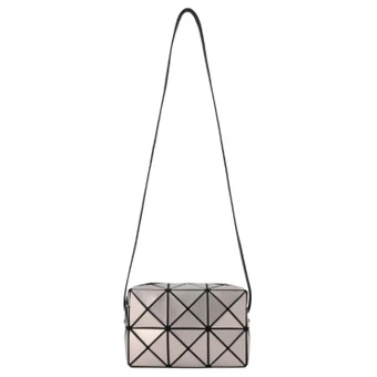 ISSEY MIYAKE CUBOID METALLIC Сумка через плечо женская серебристая | Китай.рф