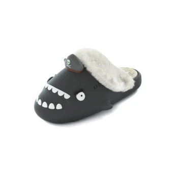 Закрытые тапочки HelloSlippers Sharkicks Winter пиратские | Китай.рф