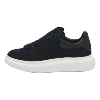Повседневная обувь Alexander McQueen Oversized Lace Up Sneakers для мужчин черная | Китай.рф